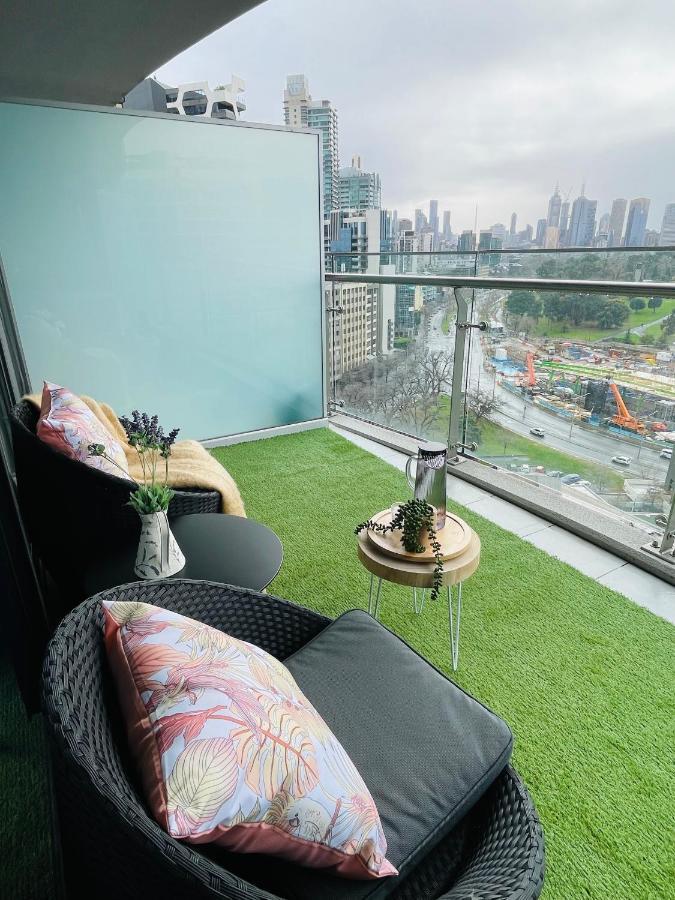 Cozy 1 Bed Apt & Spa,Free Parking ,Phenomena Views Melbourne Eksteriør billede