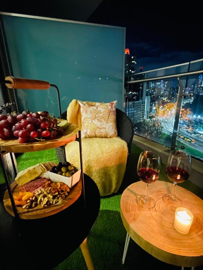 Cozy 1 Bed Apt & Spa,Free Parking ,Phenomena Views Melbourne Eksteriør billede